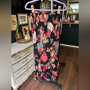 Vintage Floral Fan Patterned Maxi Skirt